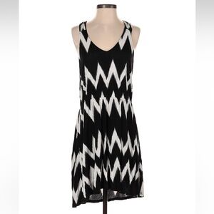 H&M Elegant Black and Pink Dress size small